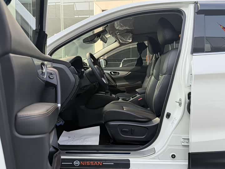 Фото 9 - Nissan Qashqai