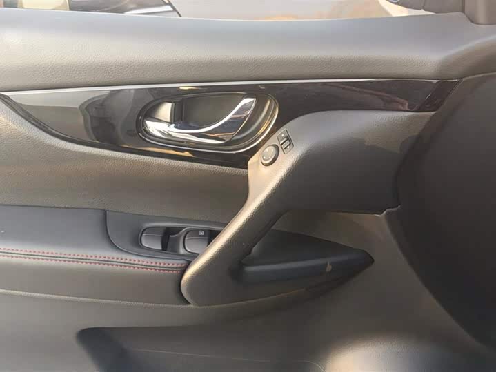 Фото 7 - Nissan Qashqai