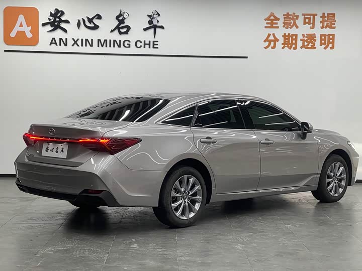 Фото 3 - Toyota Avalon