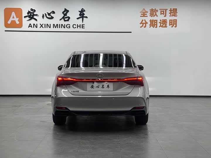 Фото 4 - Toyota Avalon