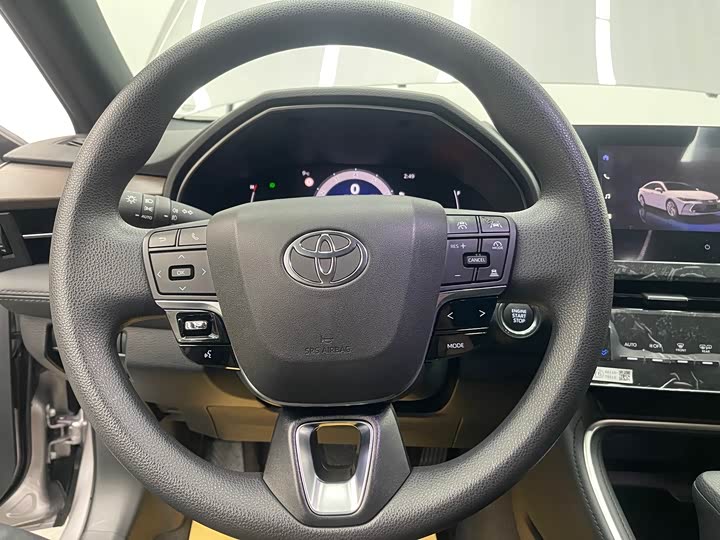 Фото 9 - Toyota Avalon