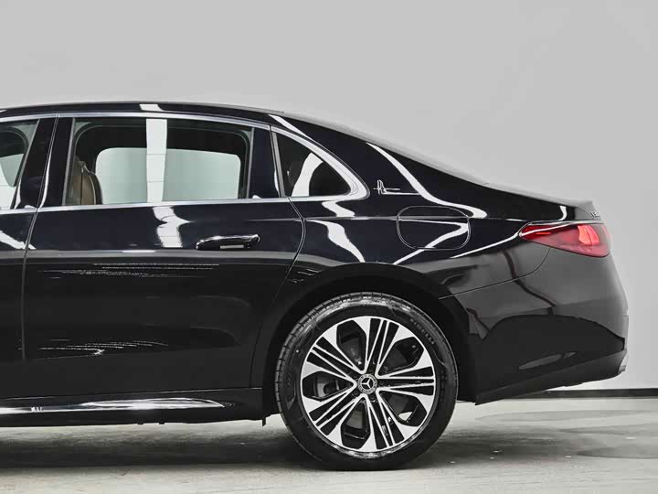 Фото 5 - Mercedes-Benz E-Class Hybrid