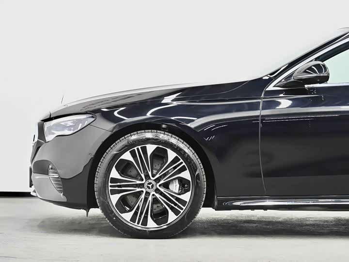 Фото 9 - Mercedes-Benz E-Class Hybrid