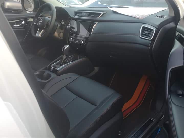 Фото 8 - Nissan Qashqai