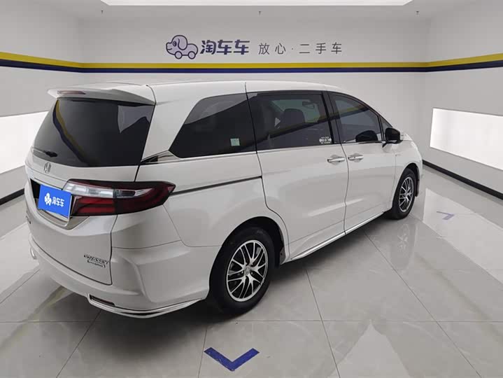 Фото 3 - Honda Odyssey