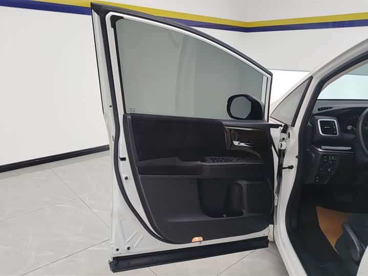 Фото 7 - Honda Odyssey