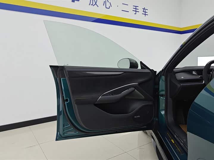 Фото 7 - Xiaomi SU7 Ultra