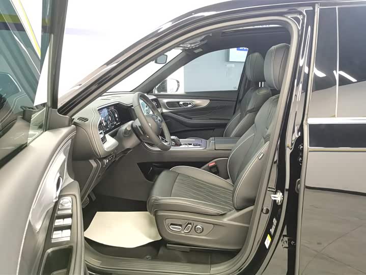 Фото 9 - GAC Trumpchi GS8