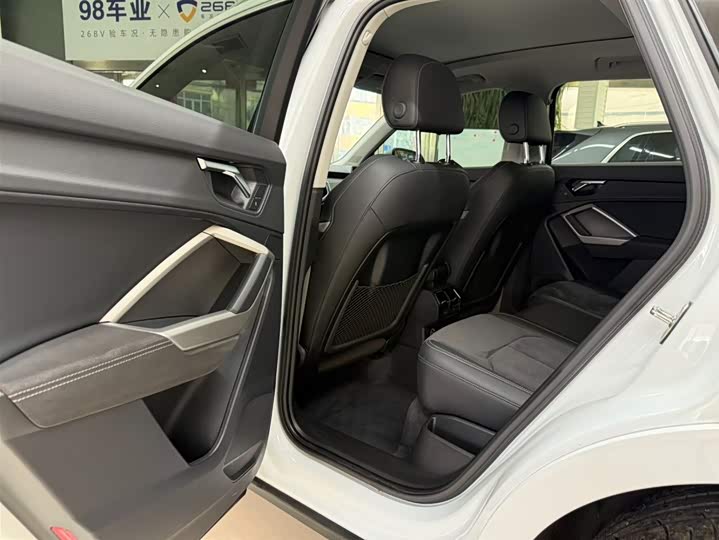 Фото 9 - Audi Q3