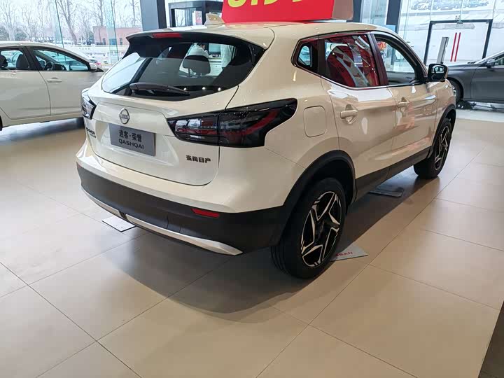 Фото 5 - Nissan Qashqai