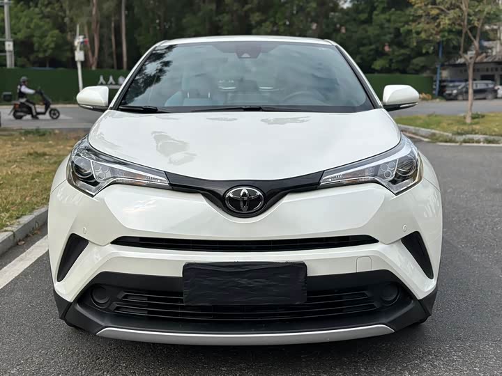 Фото 1 - Toyota Izoa