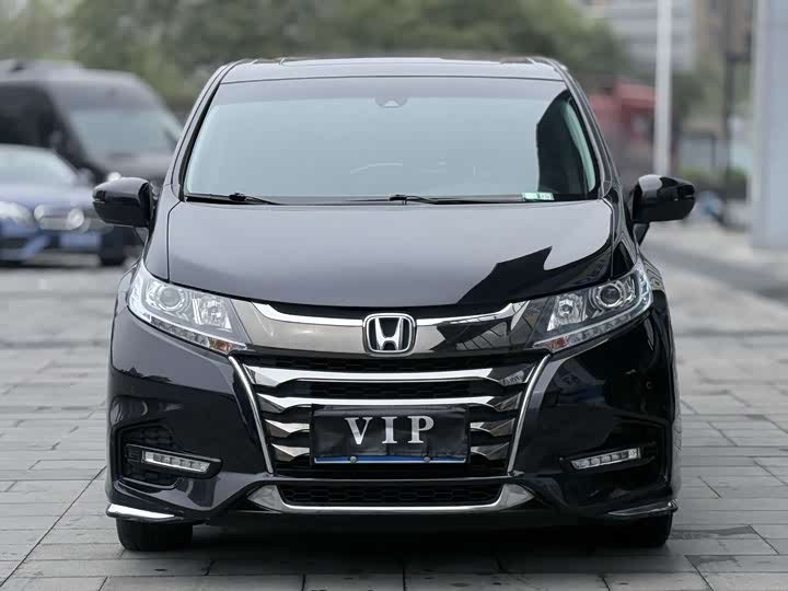 Фото 2 - Honda Odyssey