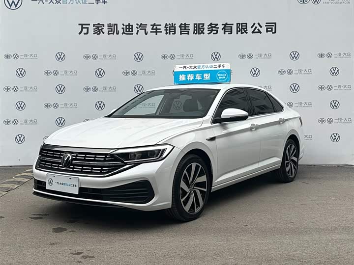 Фото 1 - Volkswagen Sagitar L