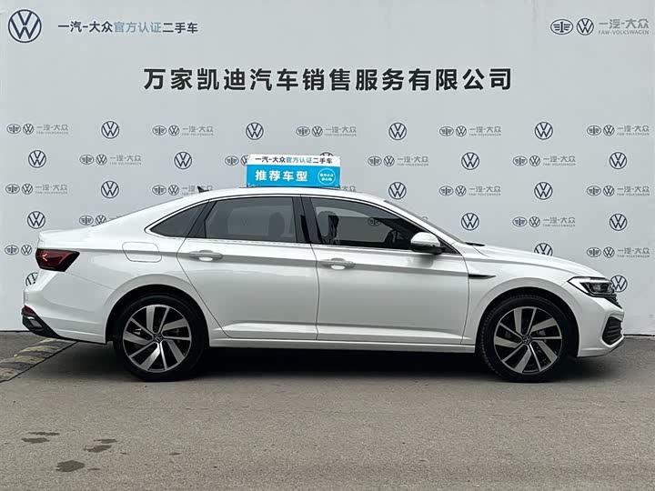 Фото 4 - Volkswagen Sagitar L