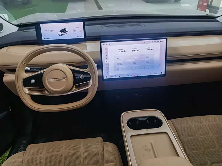 Фото 6 - Exeed Sterra ET