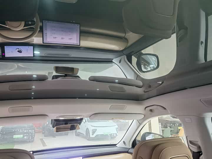 Фото 7 - Exeed Sterra ET