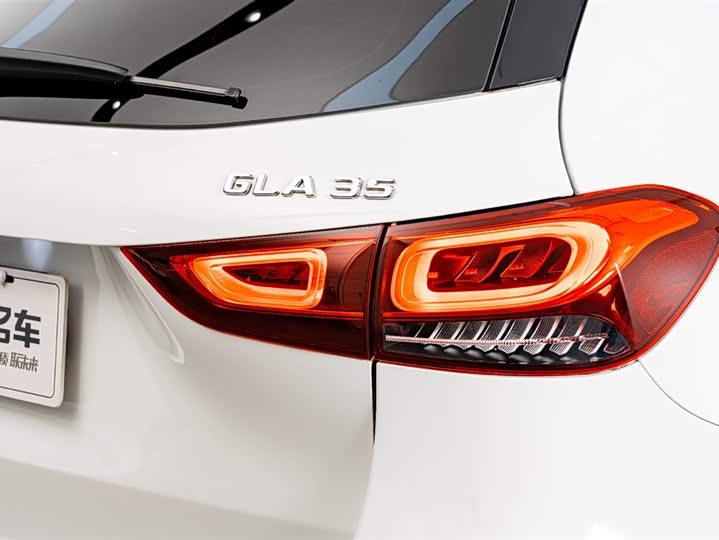 Фото 9 - Mercedes-Benz GLA-Class AMG