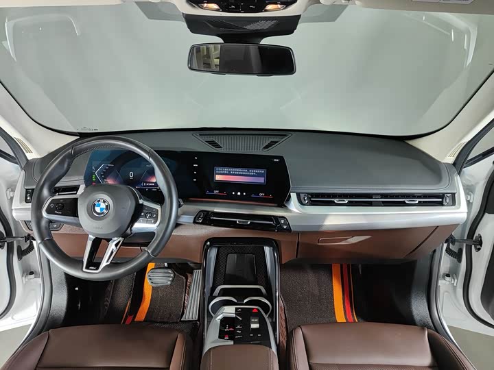 Фото 6 - BMW X1