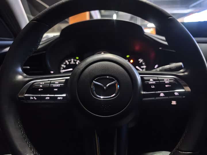 Фото 6 - Mazda CX-30