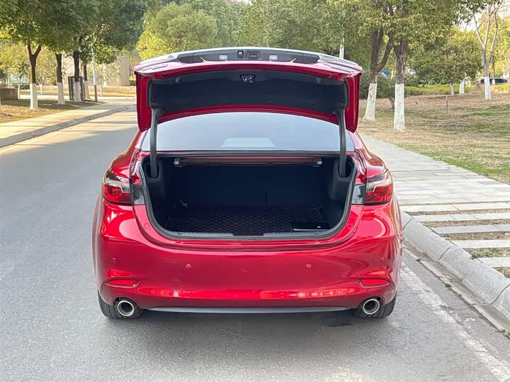 Фото 9 - Mazda Atenza