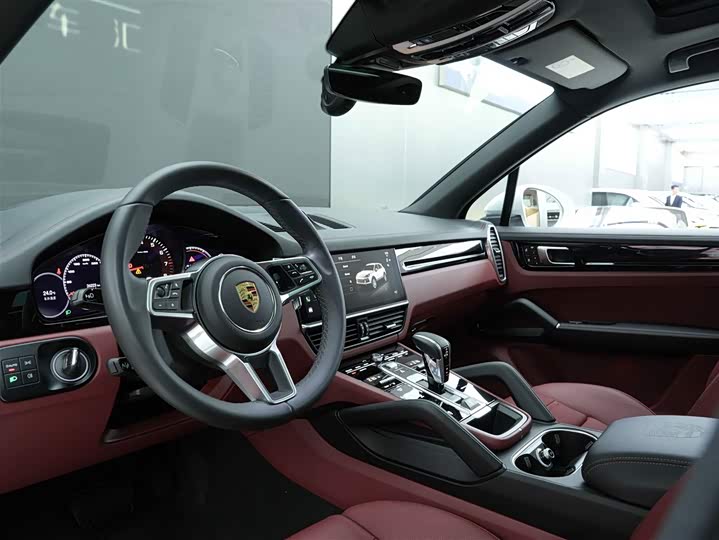 Фото 8 - Porsche Cayenne