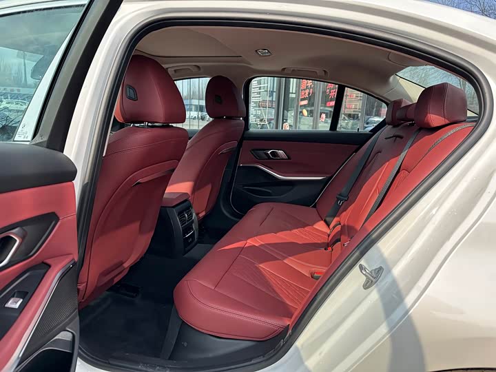 Photo 7 - BMW 3 Series