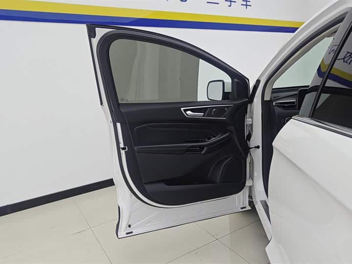 Фото 7 - Ford Edge