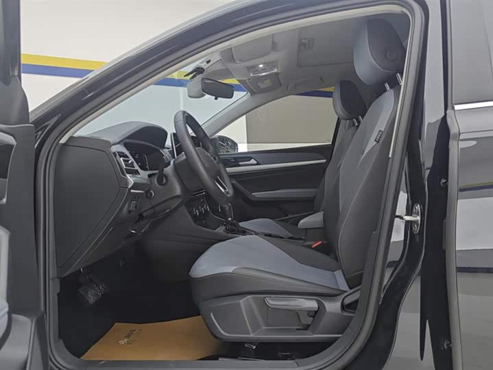 Photo 9 - Volkswagen Lavida