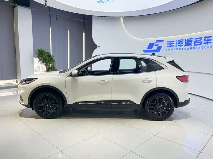 Фото 4 - Ford Escape