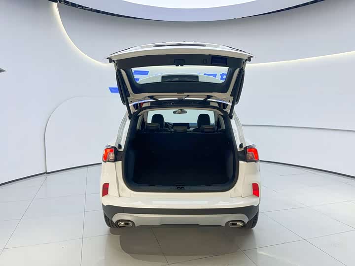 Фото 6 - Ford Escape