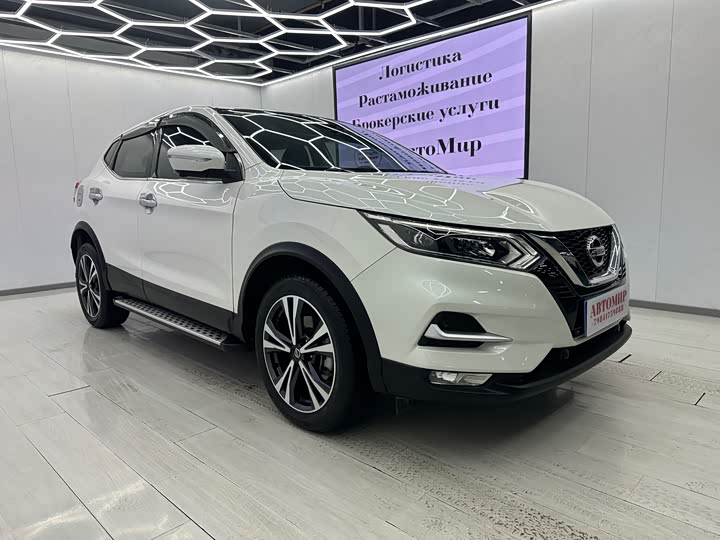 Фото 3 - Nissan Qashqai