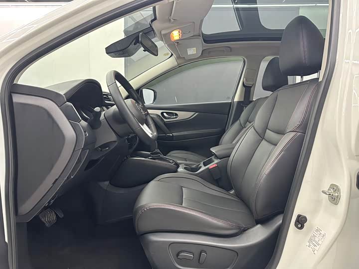 Фото 4 - Nissan Qashqai