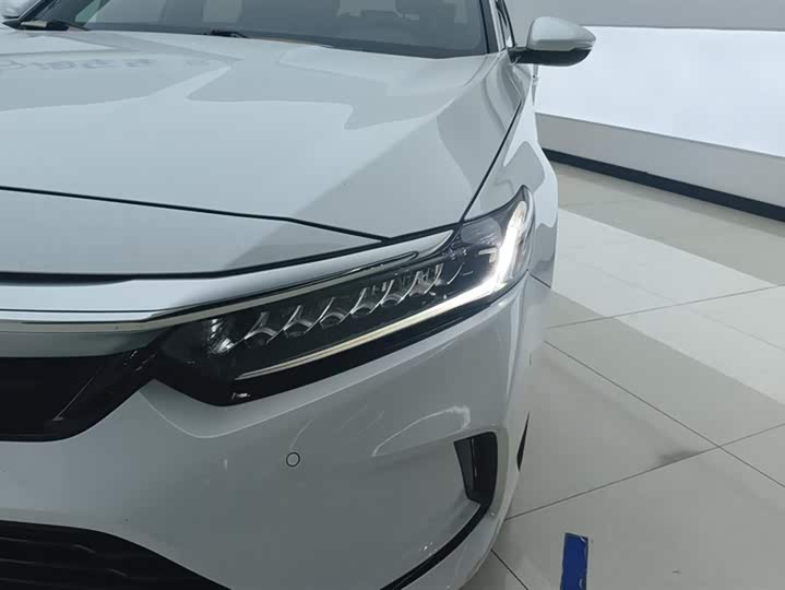 Фото 5 - Honda Inspire