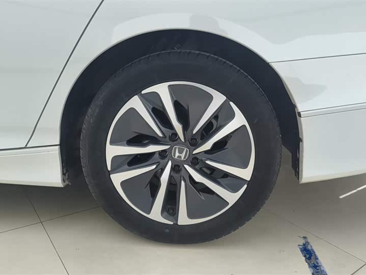 Фото 6 - Honda Inspire