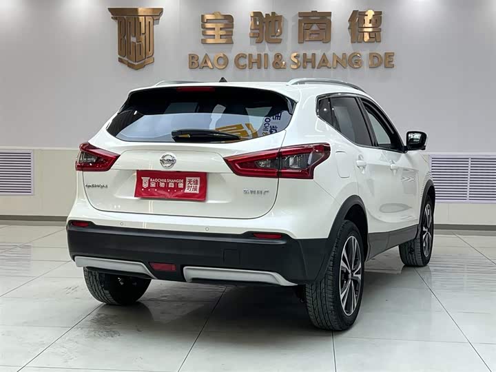Фото 4 - Nissan Qashqai