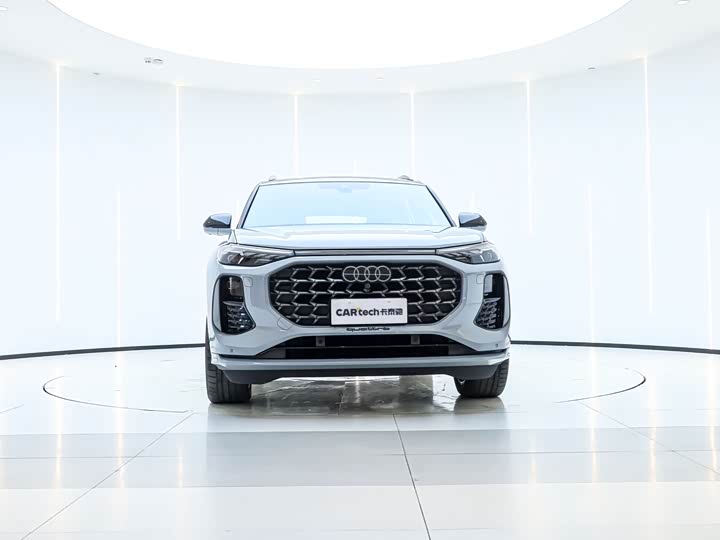 Фото 2 - Audi Q6