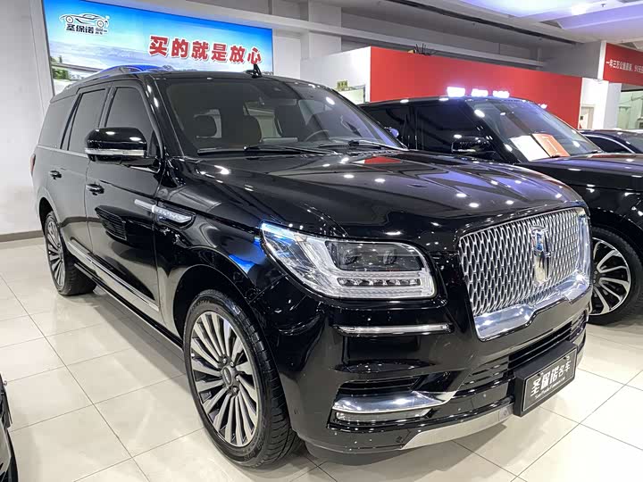 Фото 3 - Lincoln Navigator