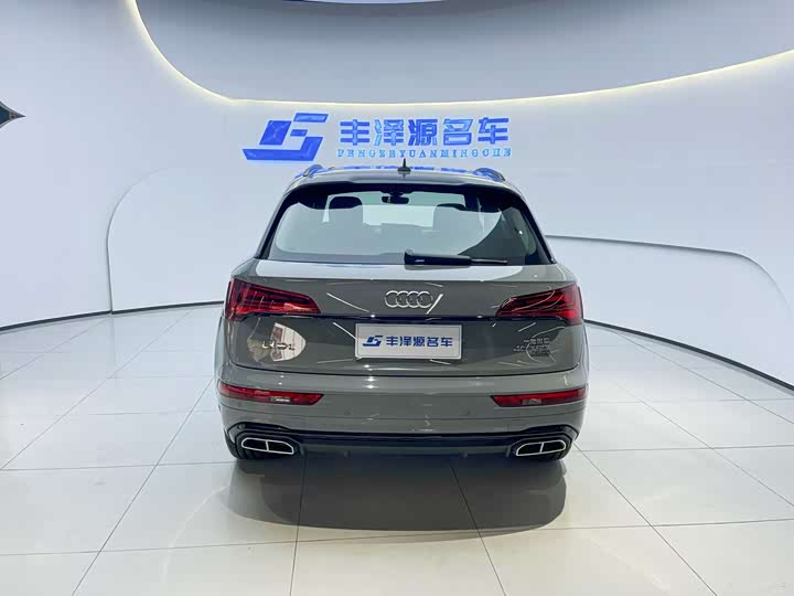 Фото 4 - Audi Q5L