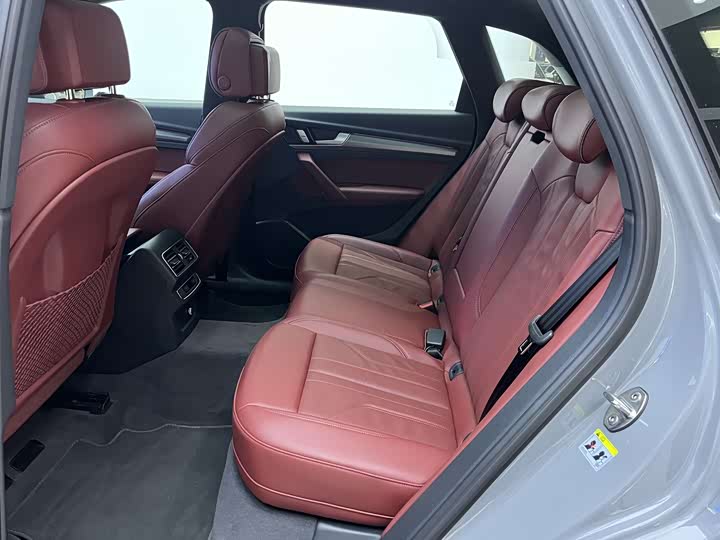 Фото 8 - Audi Q5L