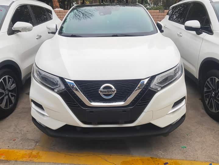 Фото 2 - Nissan Qashqai