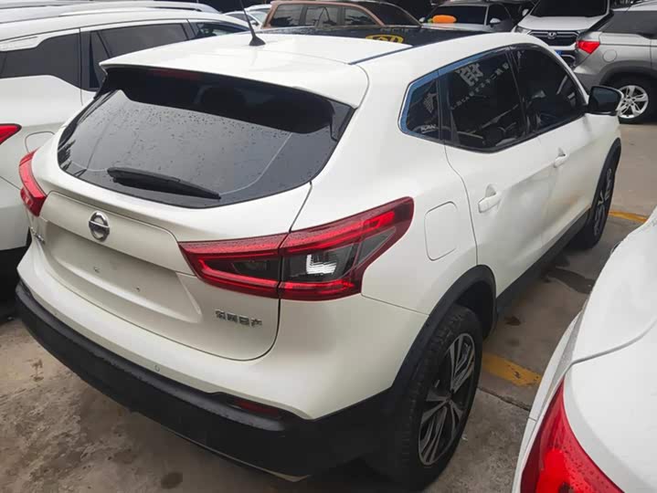 Фото 3 - Nissan Qashqai