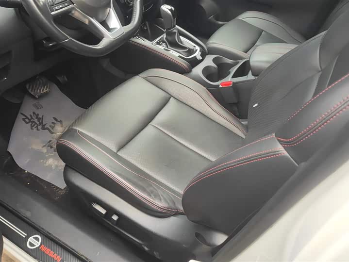 Фото 9 - Nissan Qashqai