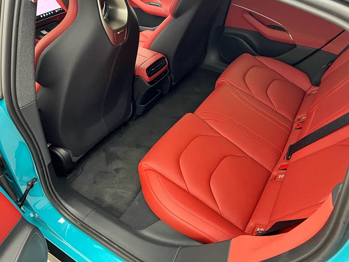 Фото 9 - Xiaomi SU7