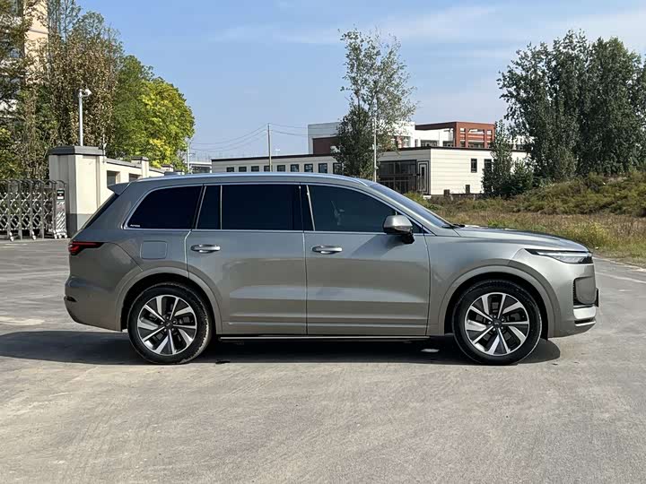 Фото 5 - LiXiang One