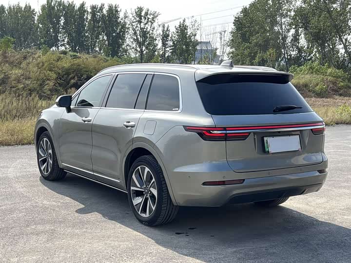 Фото 7 - LiXiang One