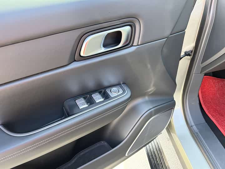 Фото 9 - LiXiang One