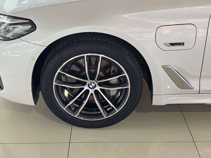 Фото 4 - BMW 5 Series Hybrid