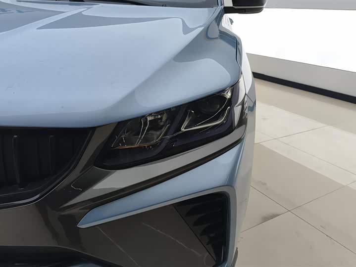 Фото 5 - Geely Coolray