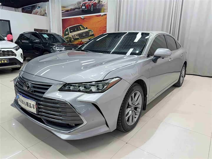 Фото 1 - Toyota Avalon