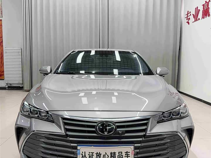 Фото 2 - Toyota Avalon